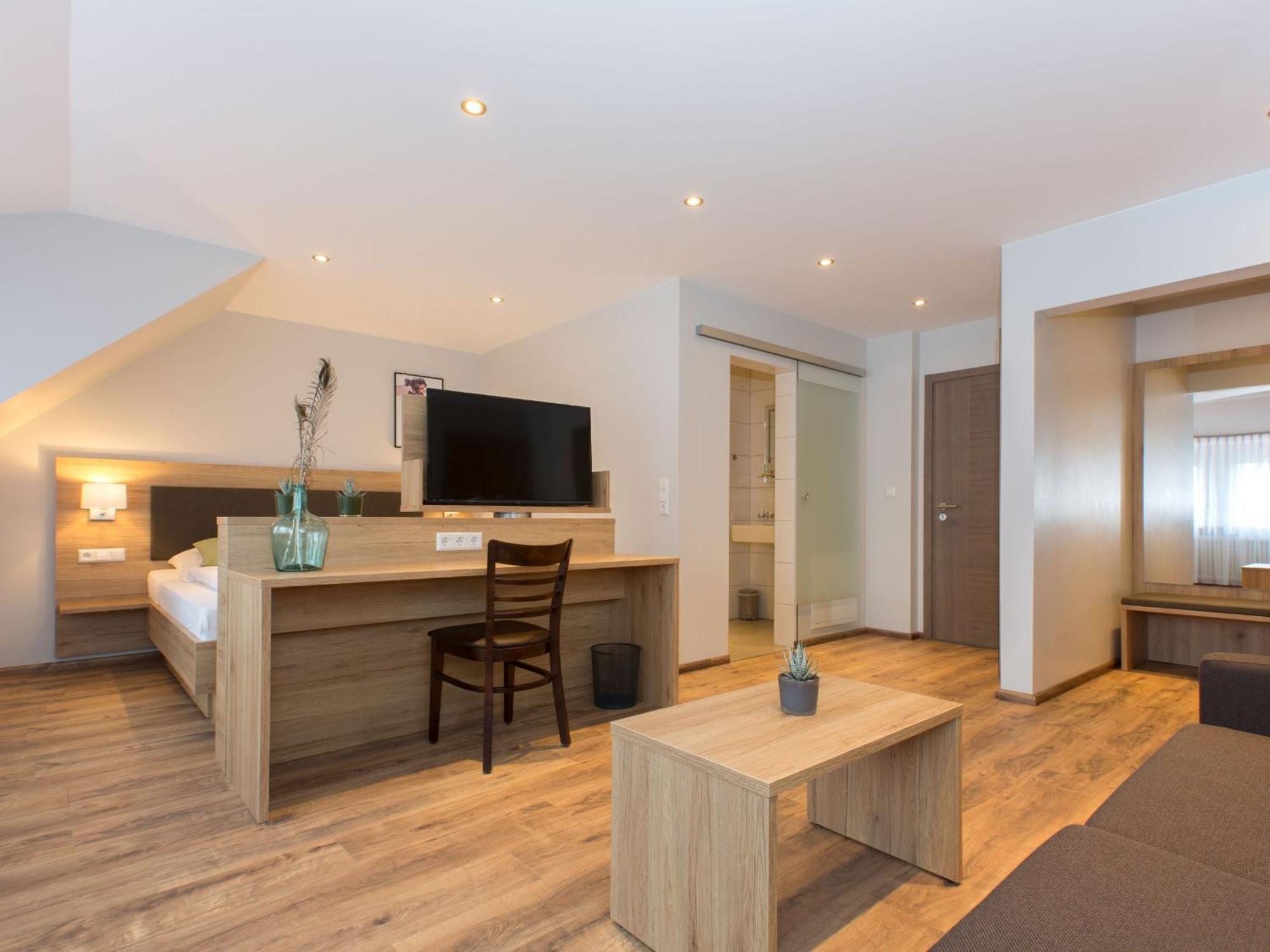 Appartements 'In Vino Veritas' ฮาสลัค อิม คินซิกทัล ภายนอก รูปภาพ