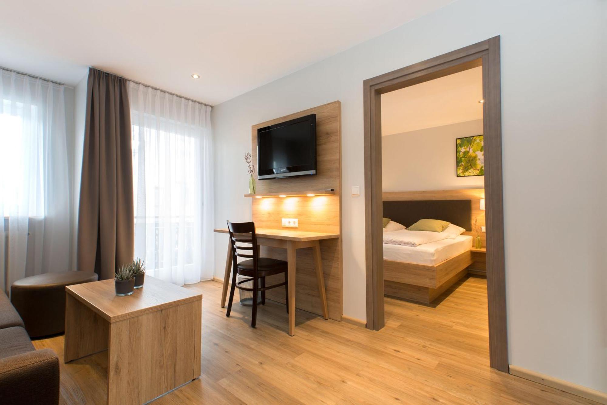 Appartements 'In Vino Veritas' ฮาสลัค อิม คินซิกทัล ภายนอก รูปภาพ