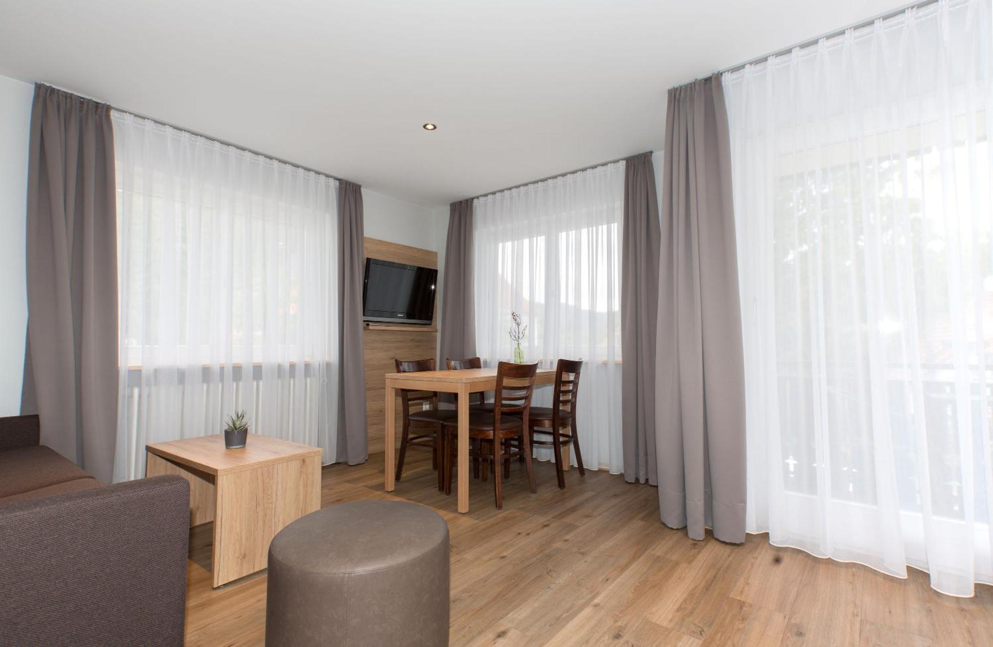 Appartements 'In Vino Veritas' ฮาสลัค อิม คินซิกทัล ภายนอก รูปภาพ
